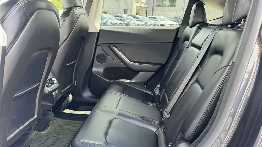 2025 Tesla Model Y Long Range