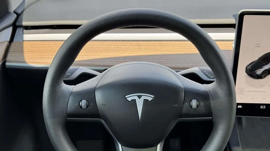 2025 Tesla Model Y Long Range