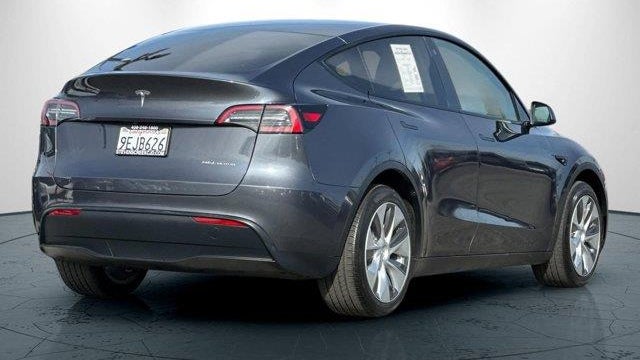 2023 Tesla Model Y Base