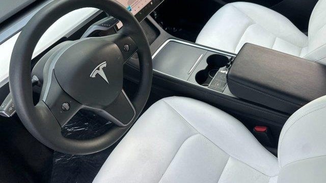 2023 Tesla Model Y Base