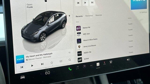 2023 Tesla Model Y Base