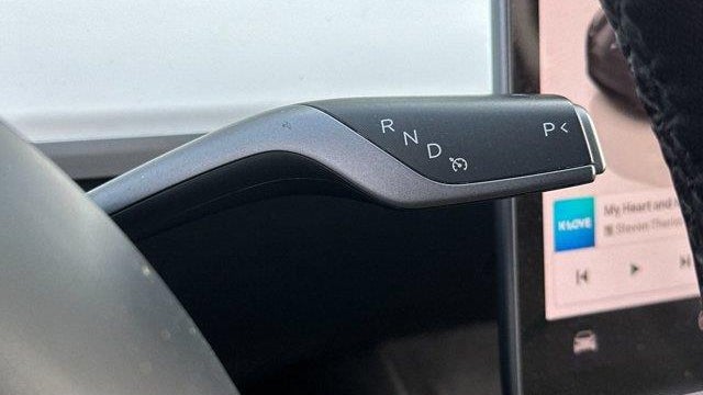 2023 Tesla Model Y Base