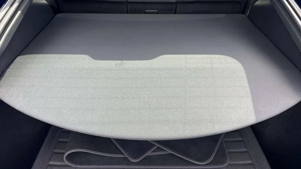 2023 Tesla Model Y Base