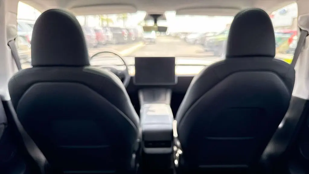 2023 Tesla Model Y Base