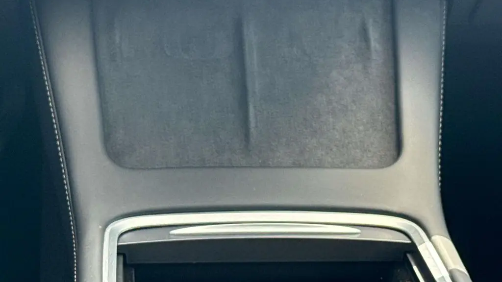2023 Tesla Model Y Base