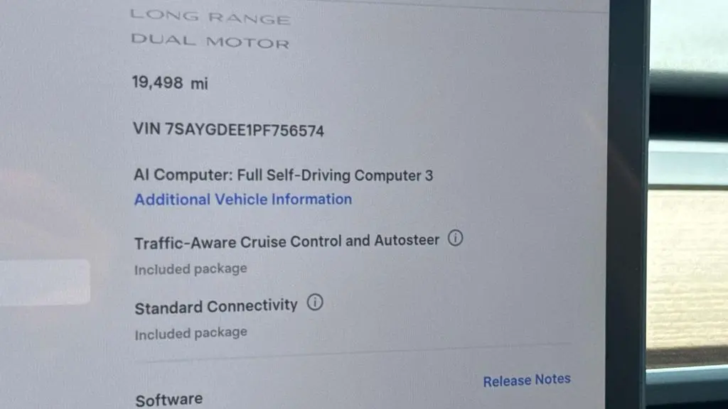 2023 Tesla Model Y Base