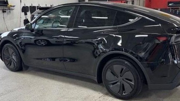 2026 Tesla Model Y Premium