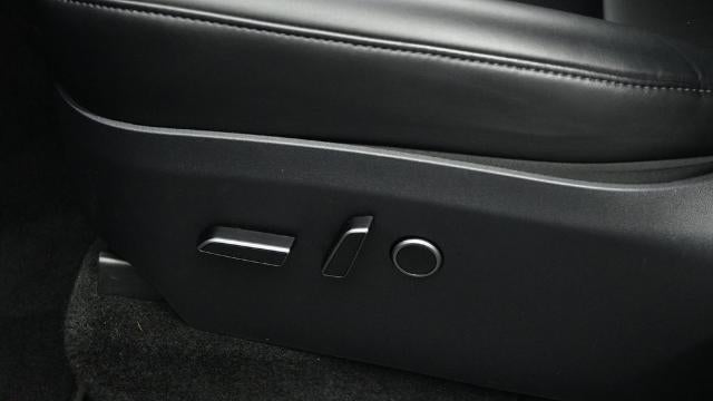 2023 Tesla Model Y Base