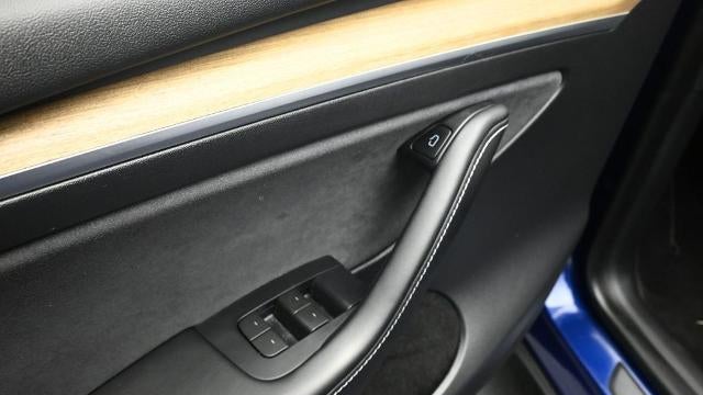2023 Tesla Model Y Base