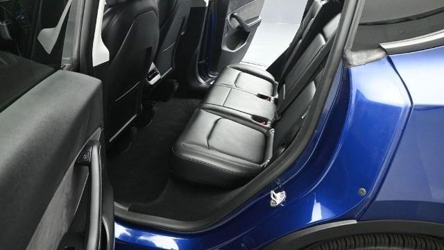 2023 Tesla Model Y Base