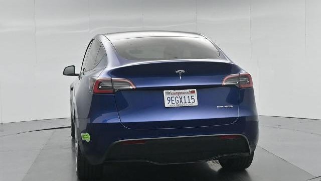 2023 Tesla Model Y Base