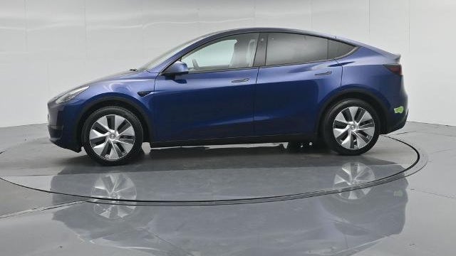 2023 Tesla Model Y Base