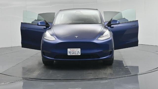 2023 Tesla Model Y Base