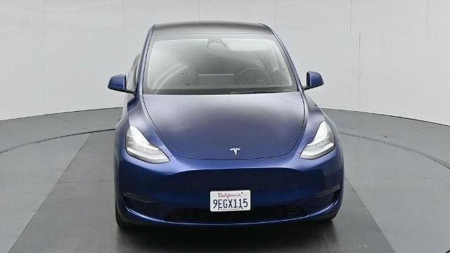 2023 Tesla Model Y Base