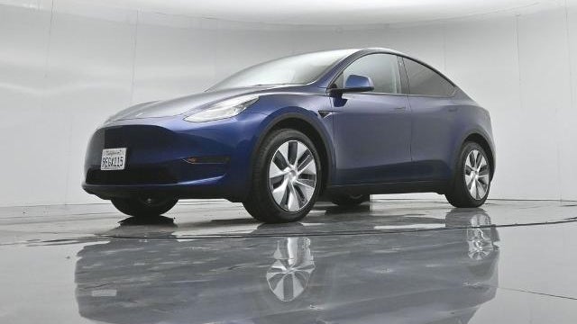 2023 Tesla Model Y Base