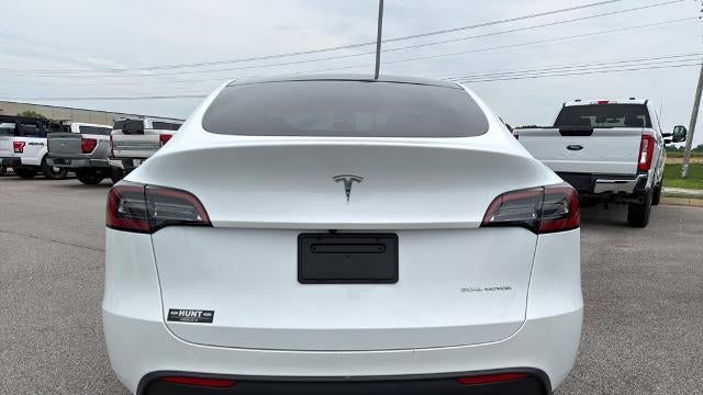 2023 Tesla Model Y Base