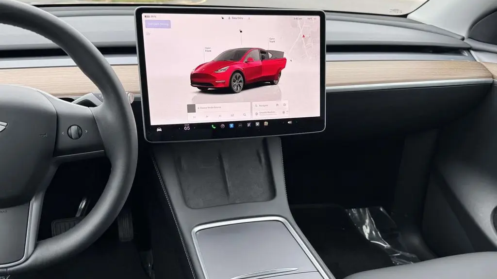 2025 Tesla Model Y Long Range