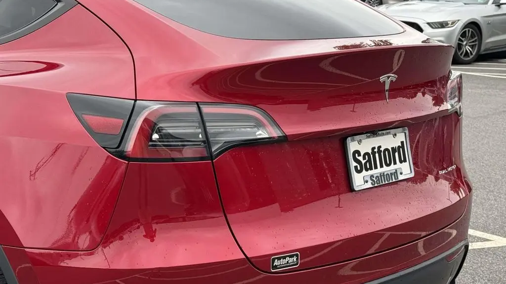 2025 Tesla Model Y Long Range