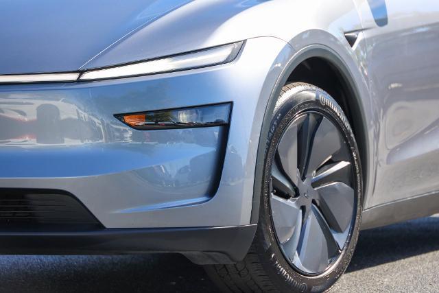 2026 Tesla Model Y - $47,303