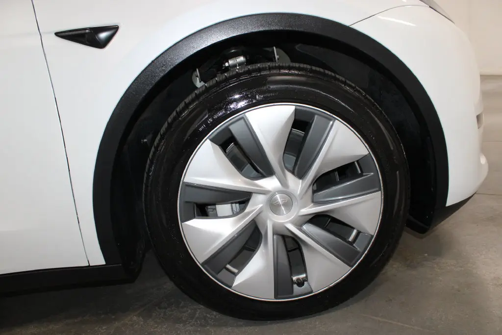 2023 Tesla Model Y - $35,658