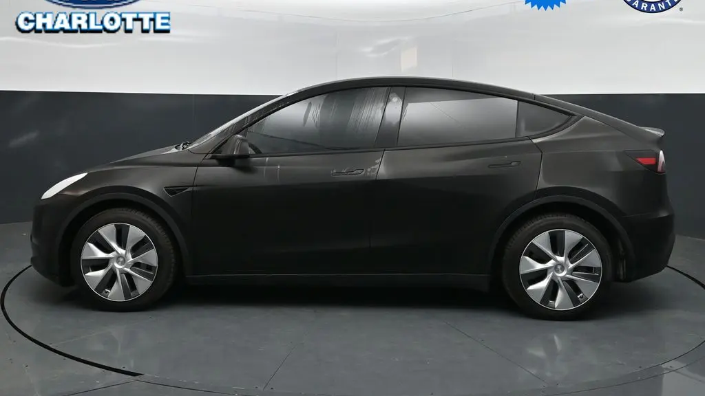 2023 Tesla Model Y Base