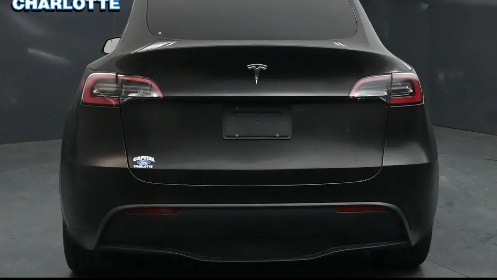 2023 Tesla Model Y Base