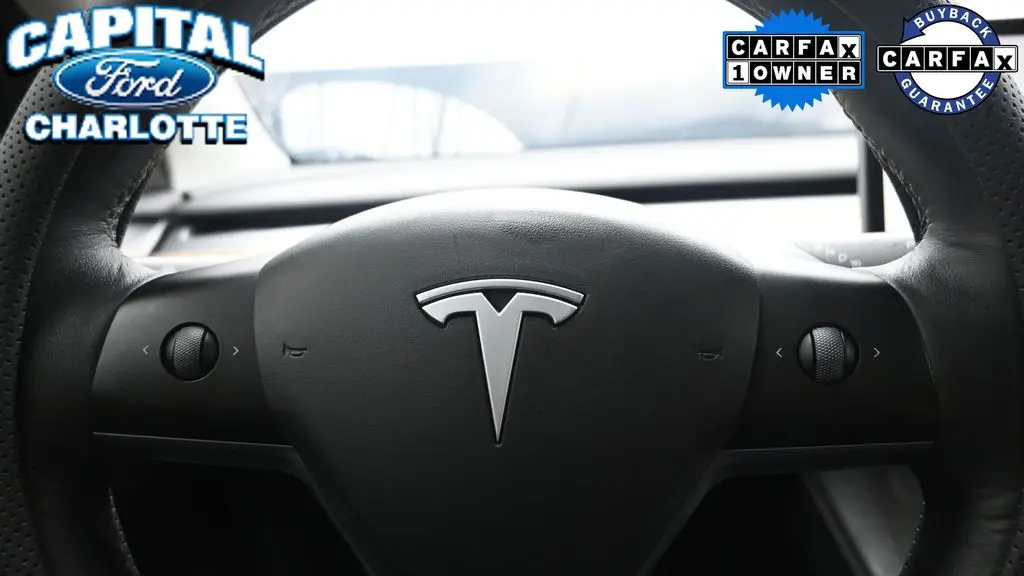2023 Tesla Model Y Base