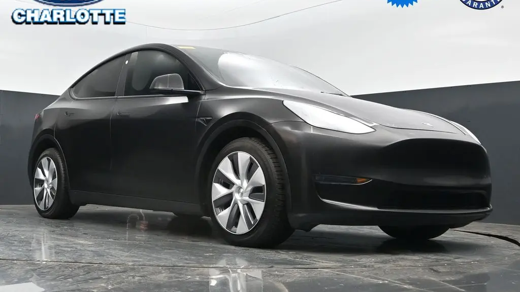2023 Tesla Model Y Base
