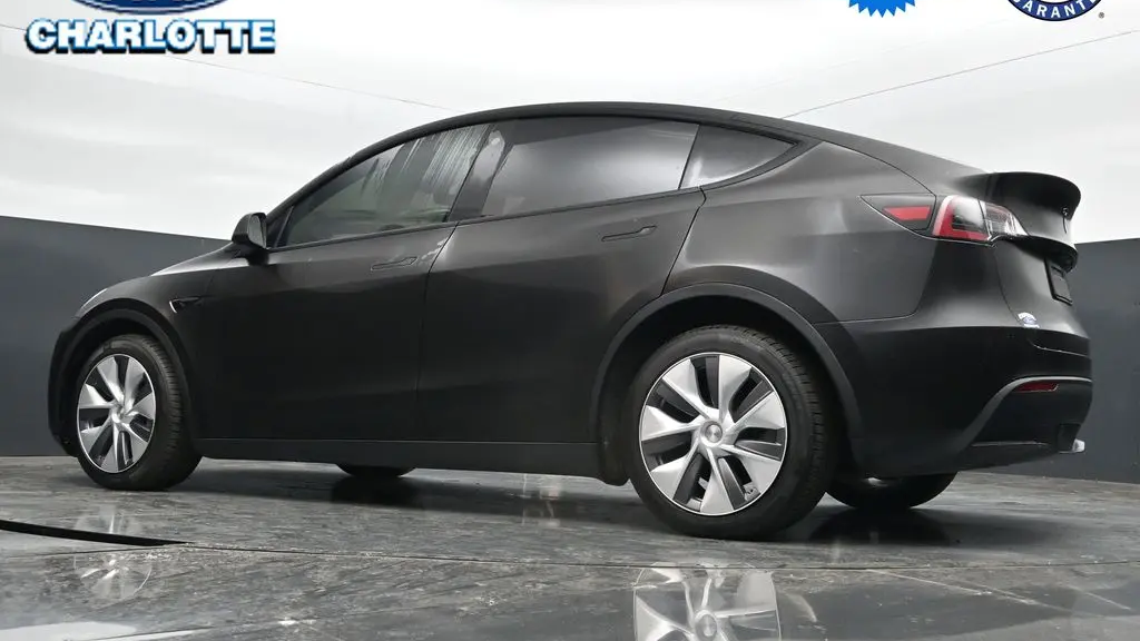 2023 Tesla Model Y Base