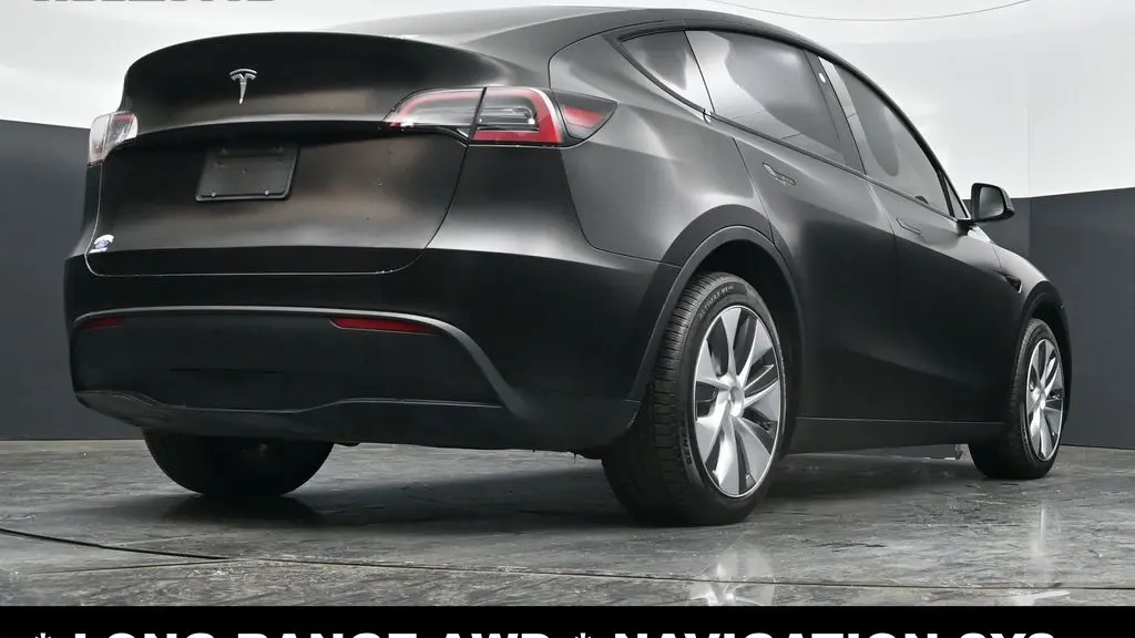2023 Tesla Model Y Base