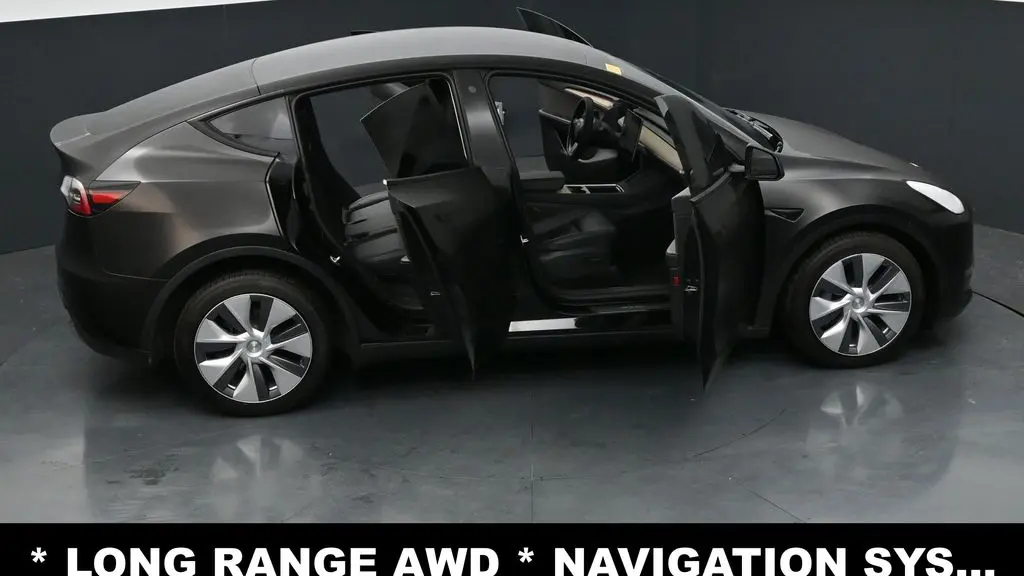 2023 Tesla Model Y Base