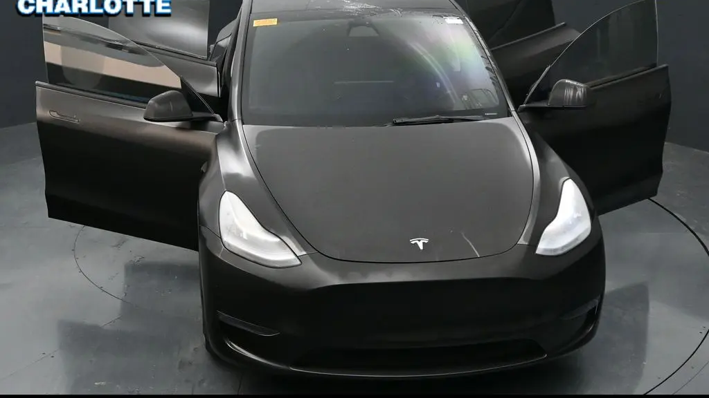 2023 Tesla Model Y Base