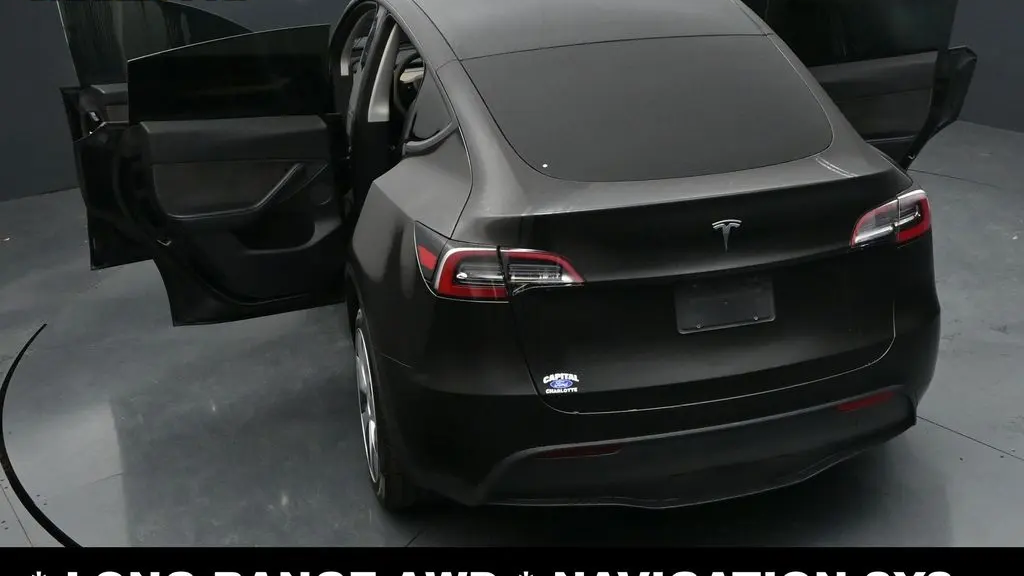 2023 Tesla Model Y Base