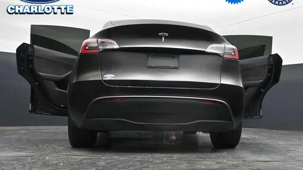2023 Tesla Model Y Base