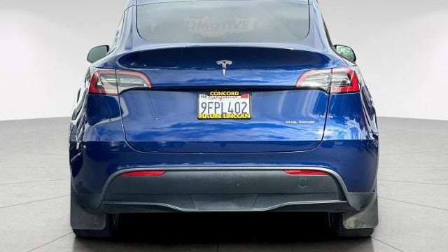 2023 Tesla Model Y Base