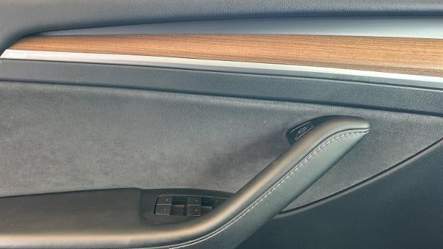 2023 Tesla Model Y Base