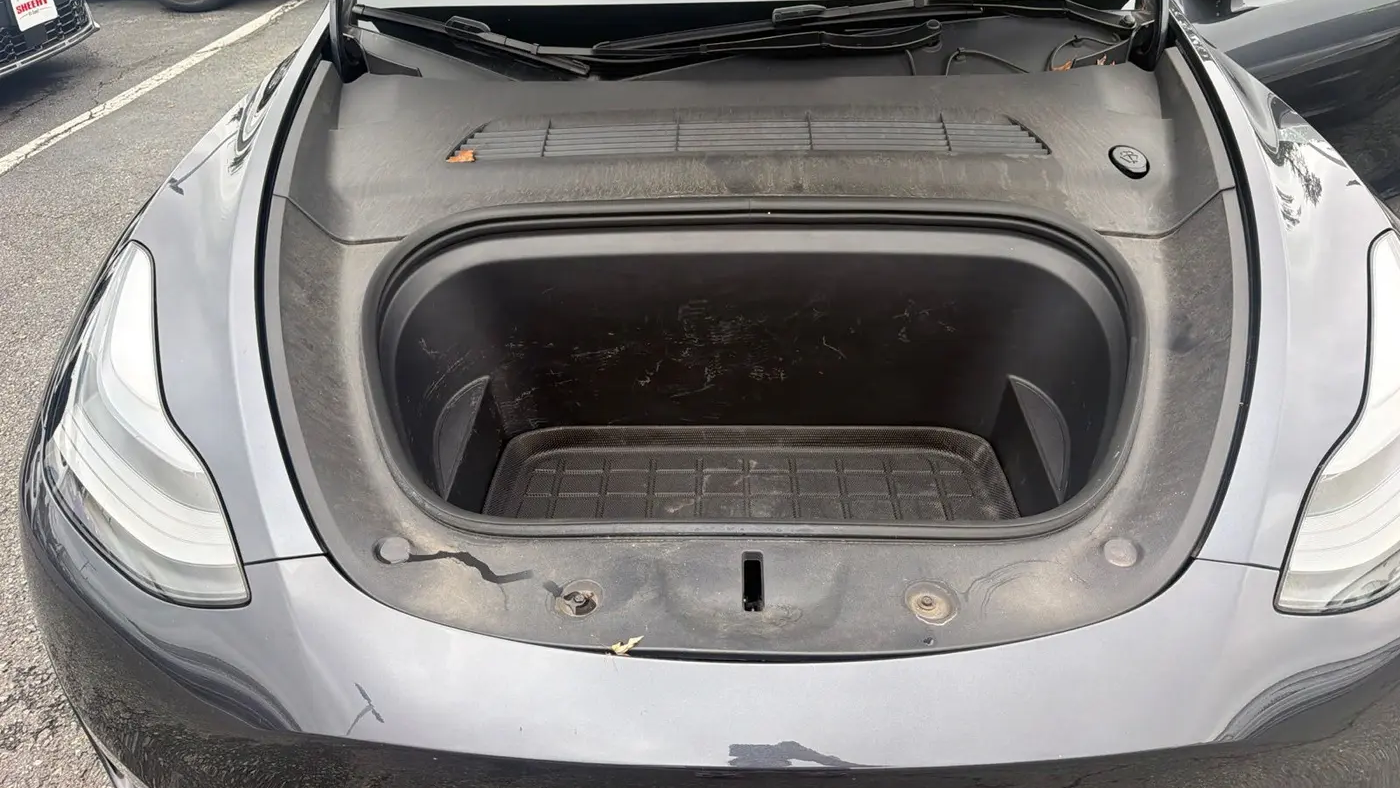 2024 Tesla Model Y Long Range