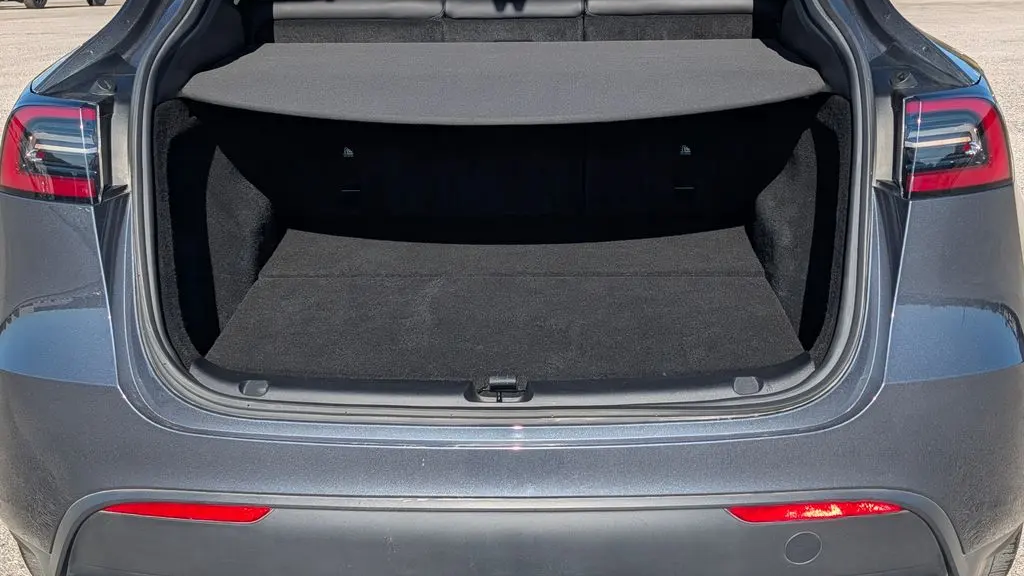 2023 Tesla Model Y Base