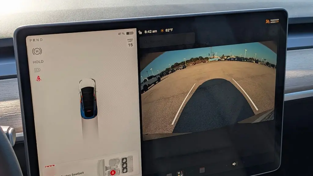2023 Tesla Model Y Base