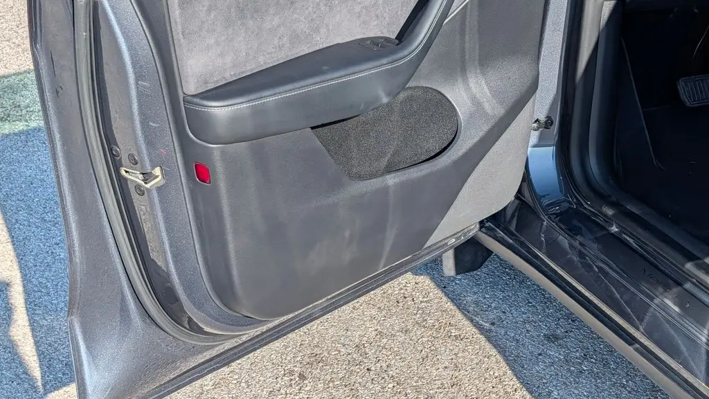 2023 Tesla Model Y Base