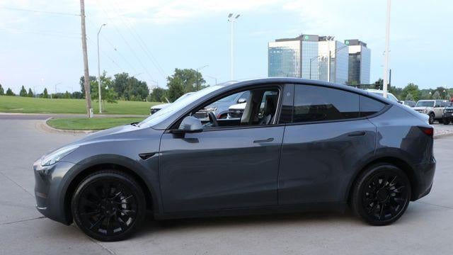 2023 Tesla Model Y Base