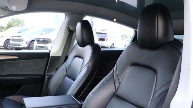 2023 Tesla Model Y Base
