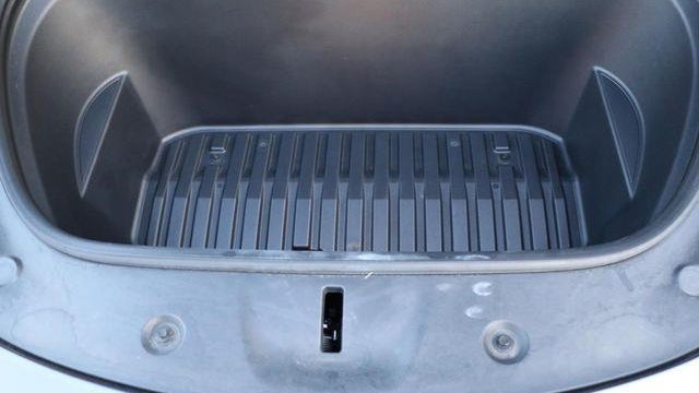 2023 Tesla Model Y Base