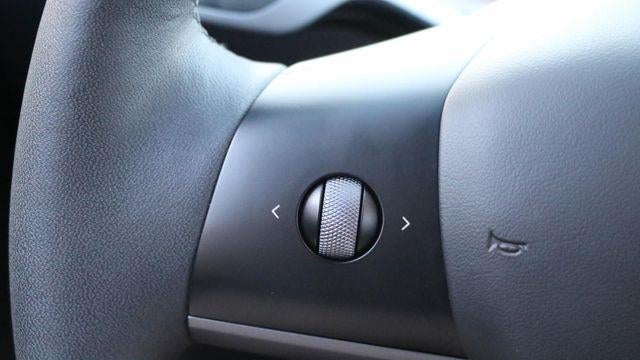 2023 Tesla Model Y Base
