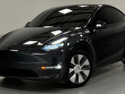 2024 Tesla Model Y AWD Long Range 4DR Crossover