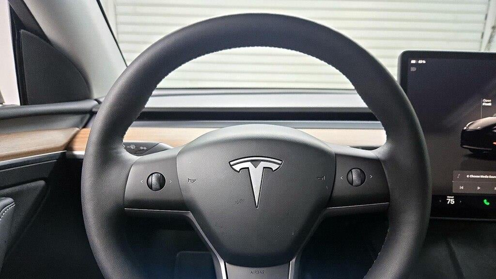 2025 Tesla Model Y Long Range