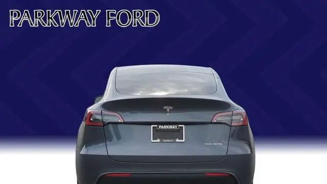 2023 Tesla Model Y Base
