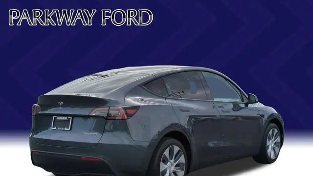 2023 Tesla Model Y Base