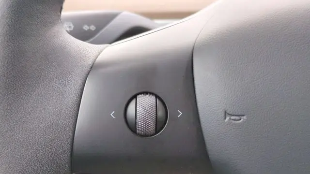 2023 Tesla Model Y Base
