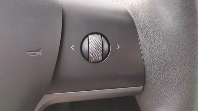 2023 Tesla Model Y Base